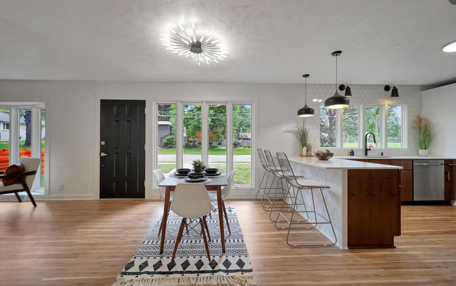 1991 Calvert St — staged by Acorn Home Staging