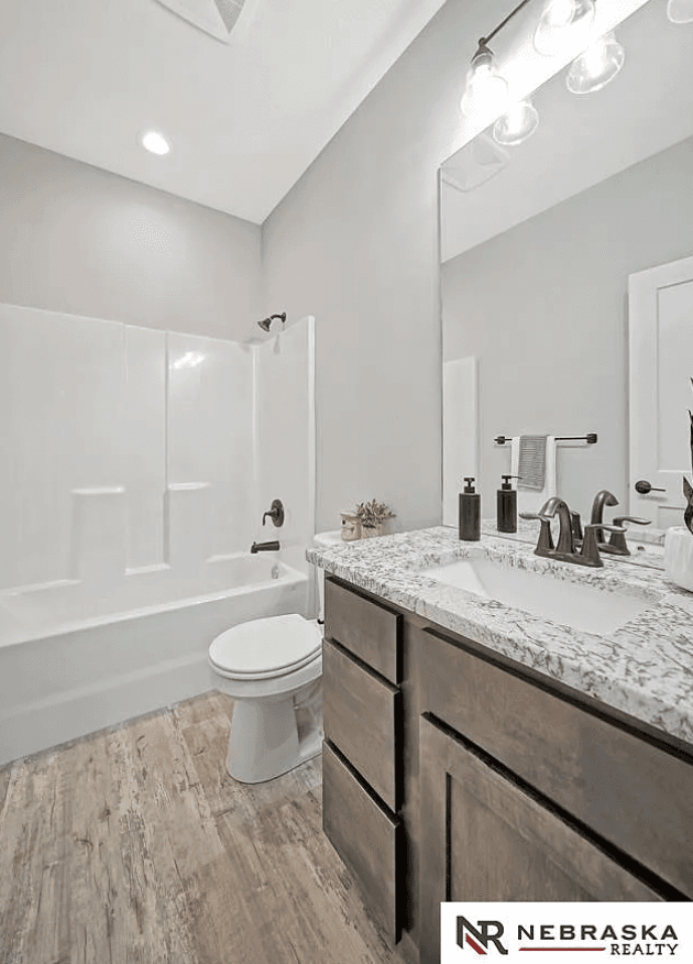 1030 N 108th St — staged by Acorn Home Staging